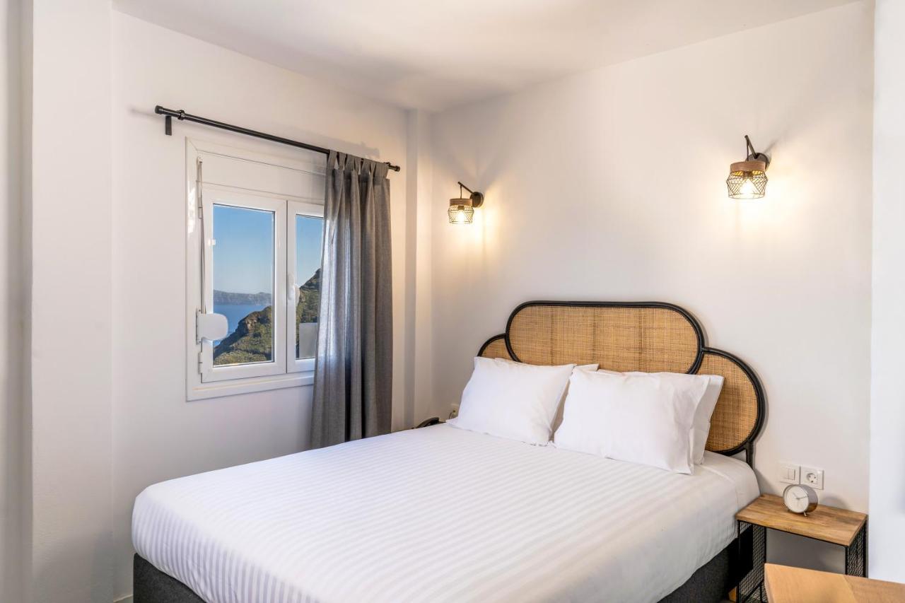 Evanthia Best View Thirassia Island Hotel Buitenkant foto