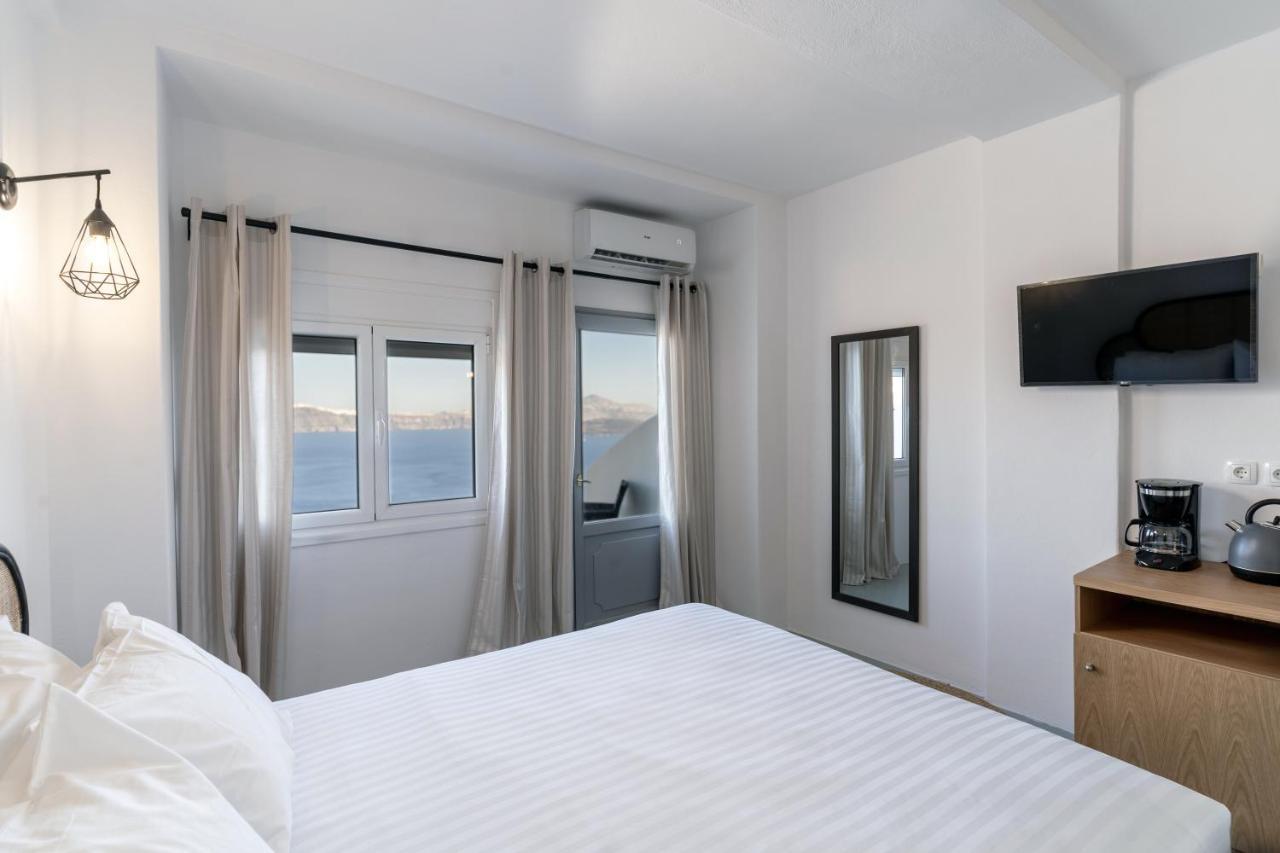 Evanthia Best View Thirassia Island Hotel Buitenkant foto